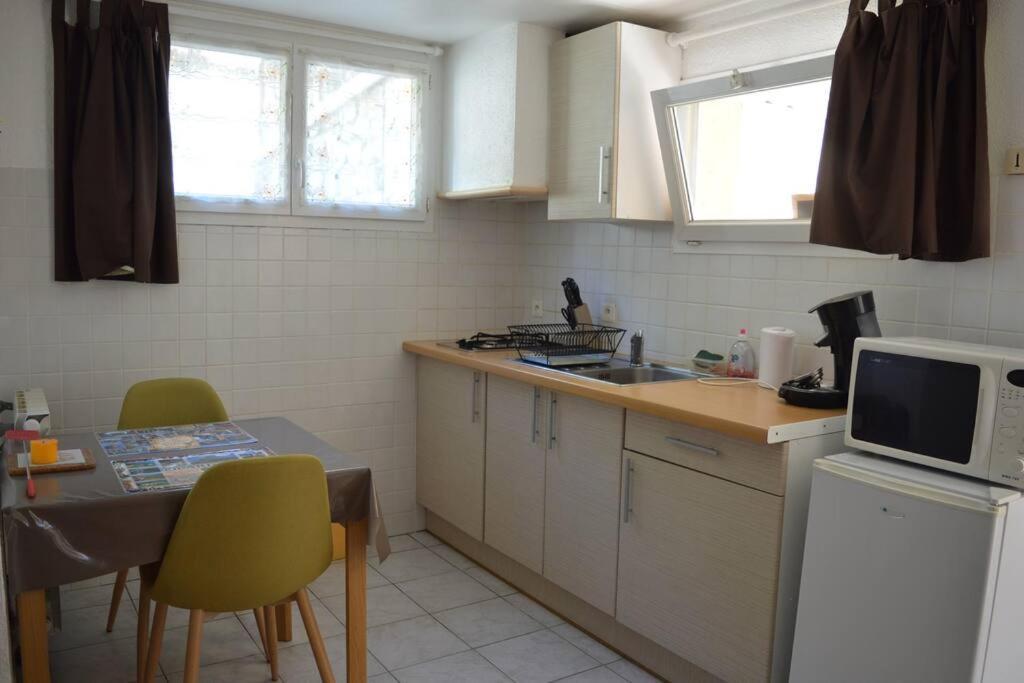 Studio Meuble Independant Tout Confort Classe 2** Обена Экстерьер фото